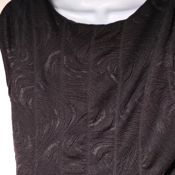 Robbie Bee Signature Black Dress - Picture 8 of 16